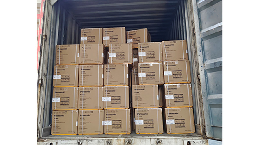 滿滿的貨物！國內(nèi)知名品牌客戶全自動滾筒洗衣機裝柜發(fā)貨