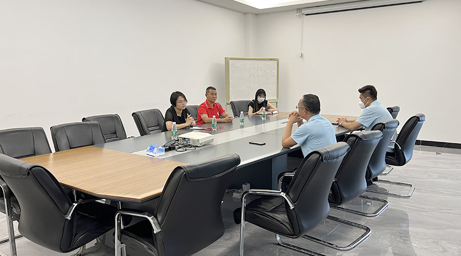 排憂難 提信心！鶴城鎮(zhèn)書(shū)記蒞臨金環(huán)電器開(kāi)展暖企活動(dòng)